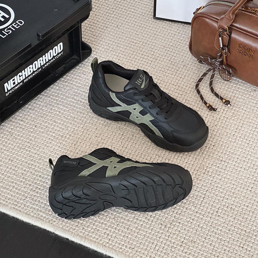 2025 New Soft-Soled Korean Flat Leather Running Shoes - Trendy & Comfortable