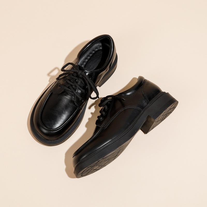 

Туфли из кожи на толстой подошве и одинарные туфли на мягкой подошве 40 чёрный