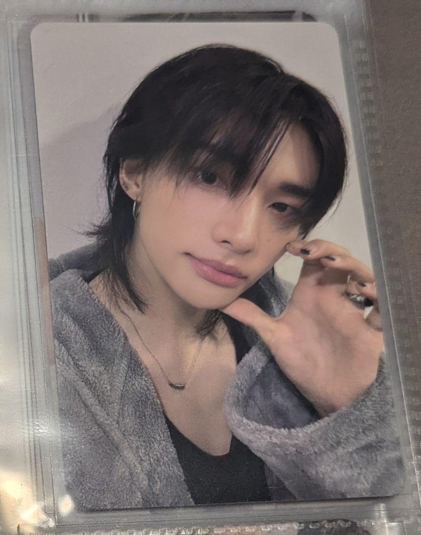 

[Б/У] Автограф-карта Stray Kids Хёнджина