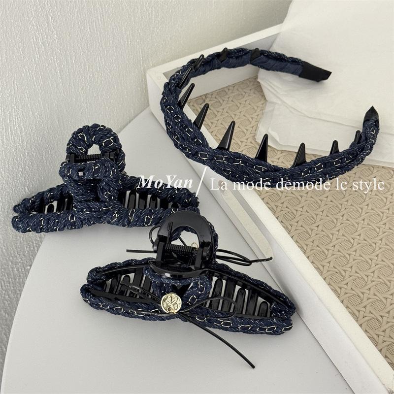 Cowboy Bow Chain Hair Clip with Teeth Hair Band, High-end Style Hair Clip, Hair Band with Shark-shaped Clip At The Back of The Head.