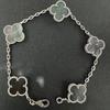 Exquisites Vierblättriges Kleeblatt Armband für Damen Fünf-Blüten Armband Zweiseitiges Natürliches Weißes Perlmutt und Karneol Armband
