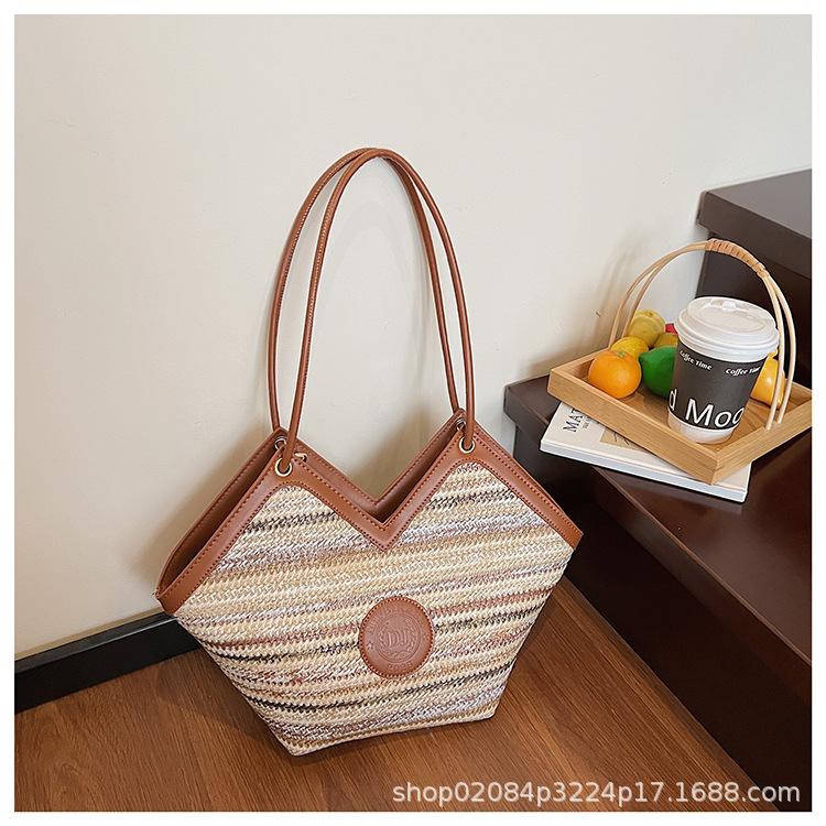 

2025 new rainbow straw woven heart texture casual fashion large capacity vegetable basket handbag tote bag