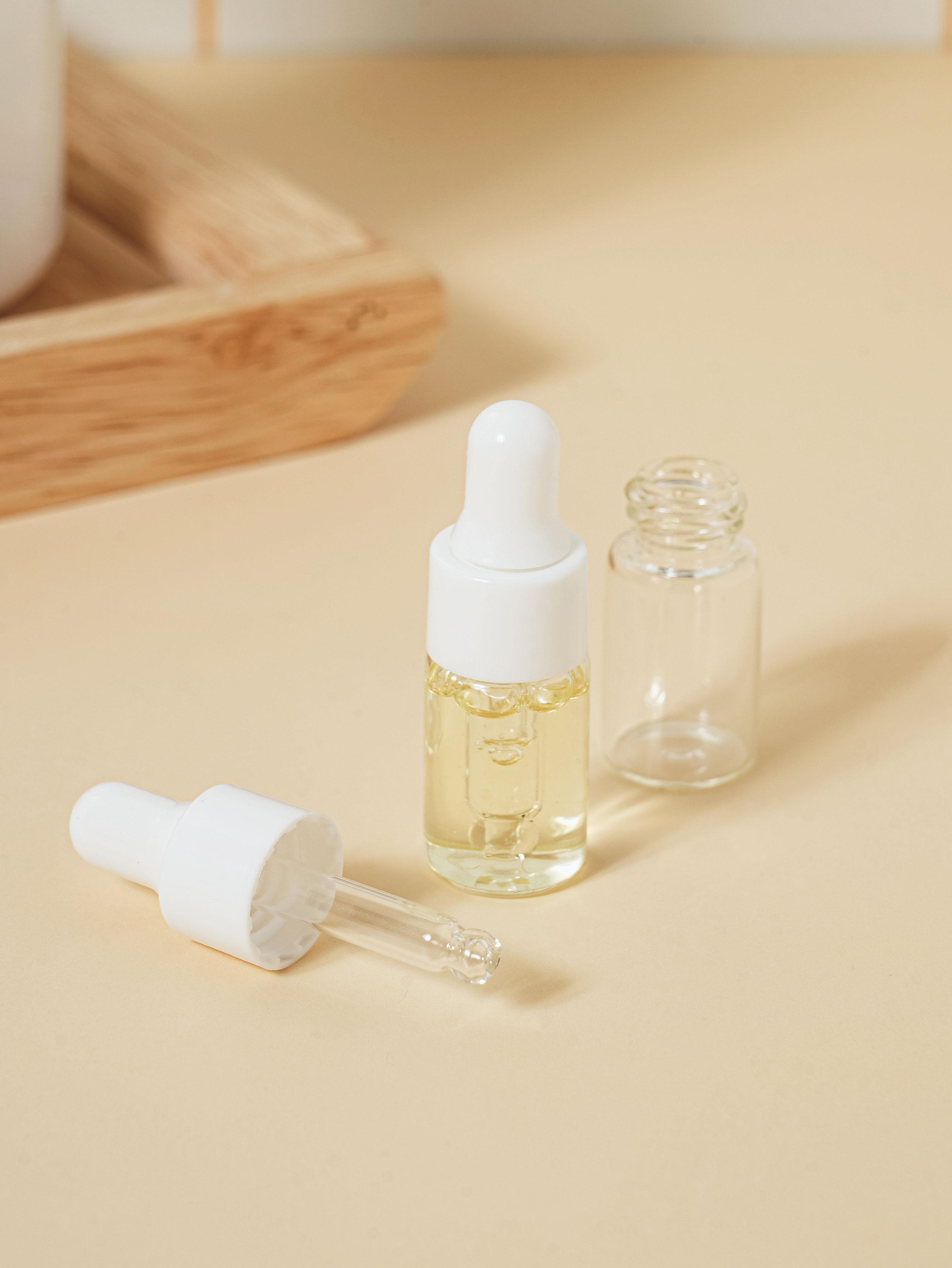 

Mini Ampoule Container Bottles 3.5ml - 2 Pack Refillable Travel Vials 1ea