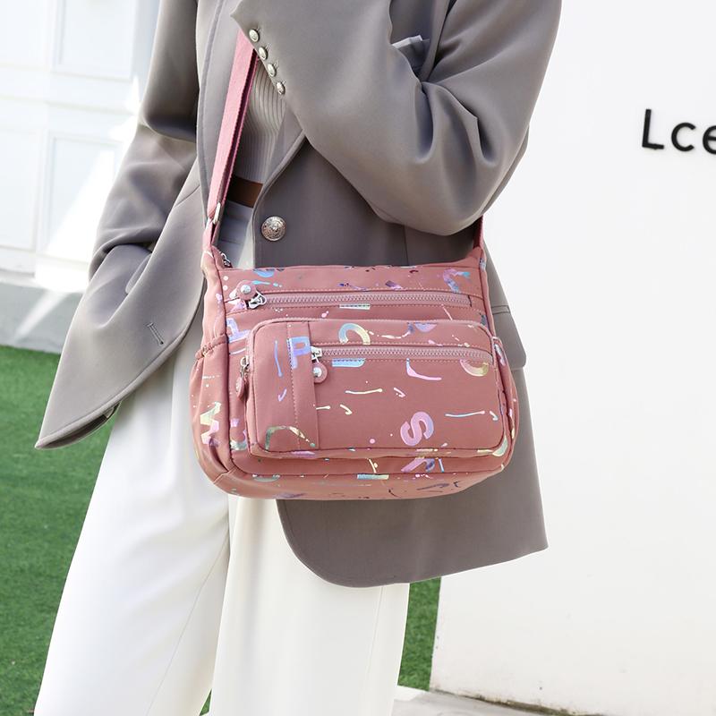 Vodotěsná dámská taška přes rameno Velkokapacitní multifunkční módní taška Messenger Vícevrstvá dámská kabelka Crossbody kabelka