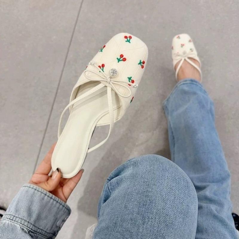 Fashion Low Heel Slippers Summer New Square Head Shallow Mouth Butterfly Knot Pearl Soft Sole Anti-slip Wear-resistant Sandals