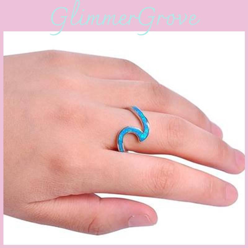 Premium Quality Wavy Ring With Trendy Geometric Design In White And Green Colors