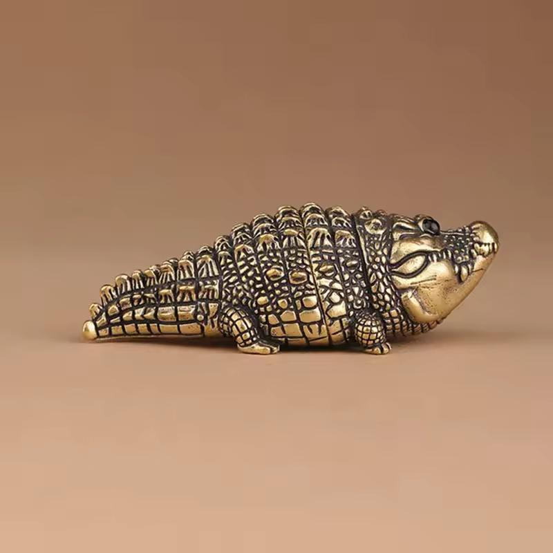 Vintage Brass Crocodile Mini Figurine Antique Animal Statue Desktop Ornament Home Decor Handmade Crafts Tea Pet Decoration