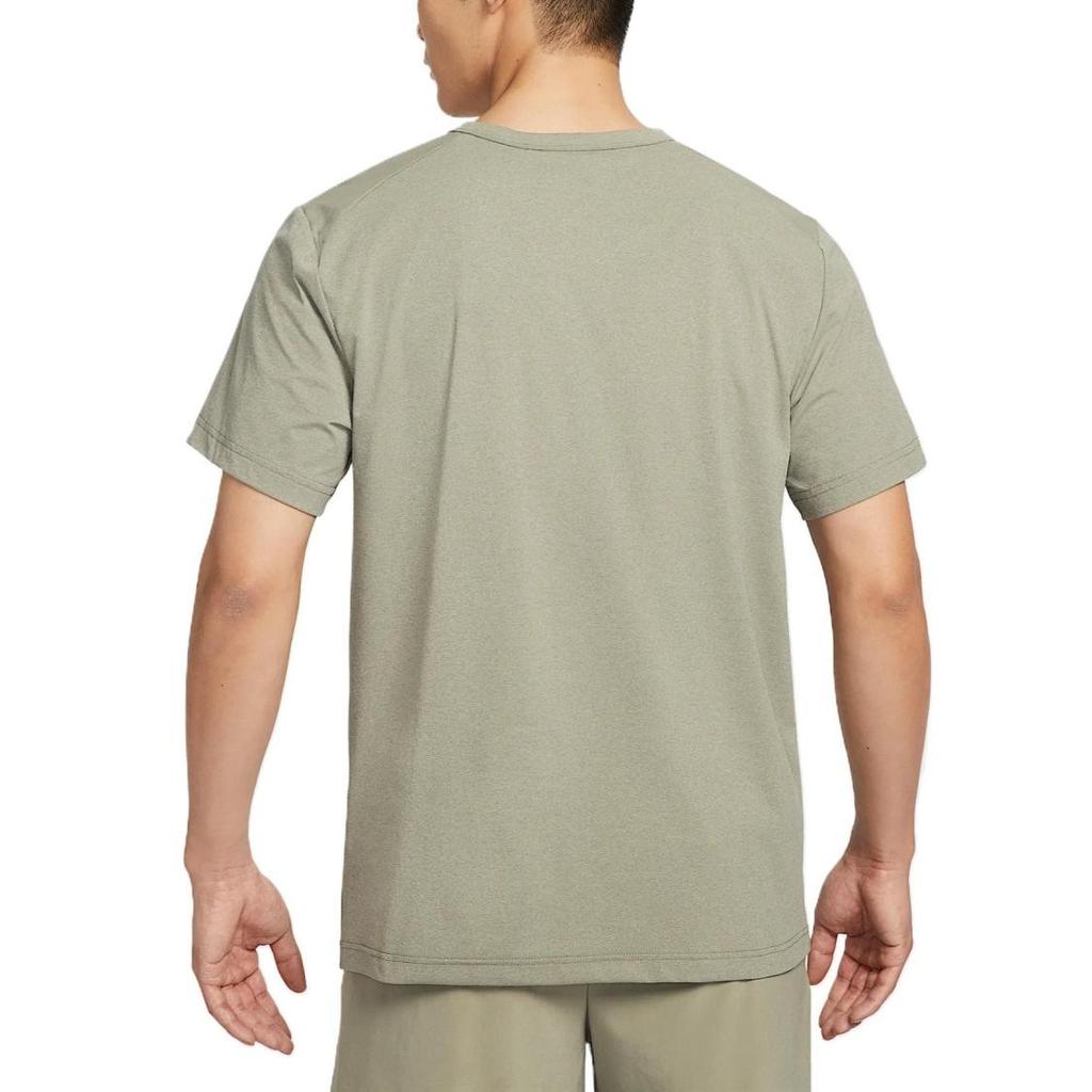 Nike Men's Comfortable and Stylish Versatile Green Short-Sleeve T-Shirt