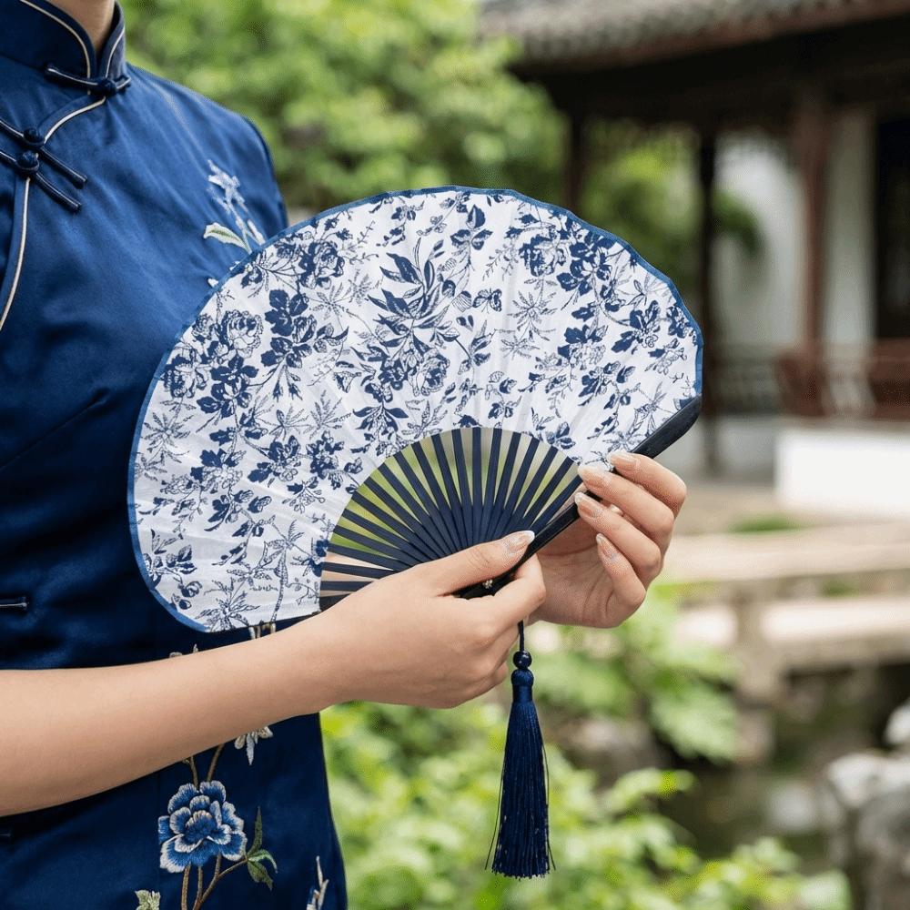 Retro Mini Shell Fan Portable Chinese Style Fan Decorative Folding Hand Fan Photo Prop