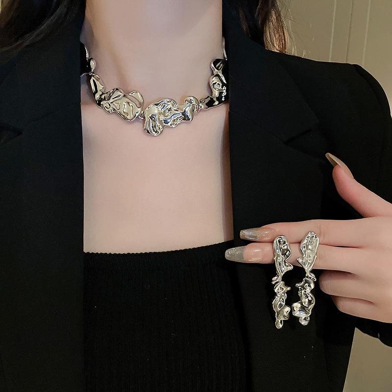 Elegant Metallic Lava Silver Needle Geometric Earrings & Necklace Set for Women