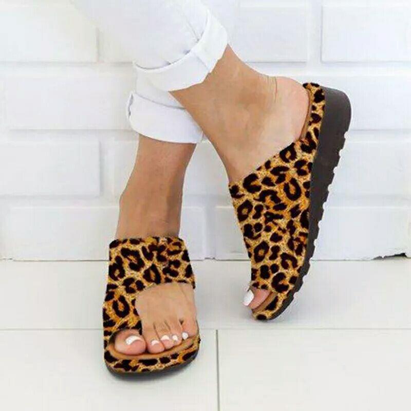 Flat bottom slope heel cool slippers women's summer new cover toe light bottom thick sole outer wear women's sandals