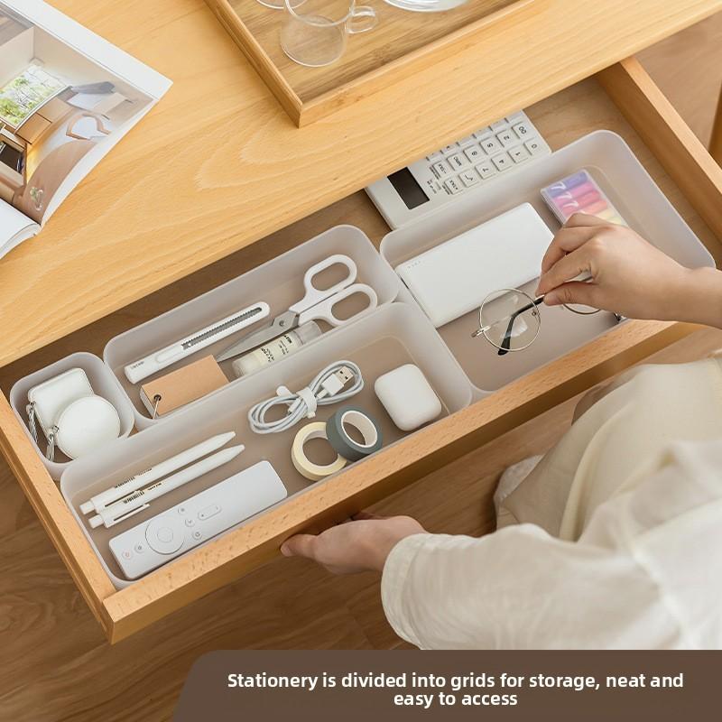 Simple Plastic Drawer Organizer With Dividers For Makeup And Accessories In Home And Office Use
