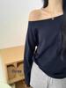 Zhang Jingyi Style Black Off-Shoulder Short-Sleeve Summer T-Shirt for Women - Slimming, Chic, Loose Fit, Diagonal Collar.