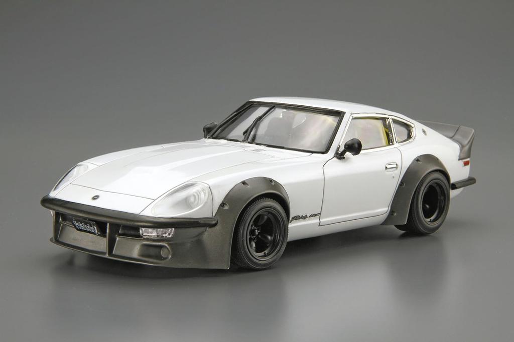Aoshima Bunka Kyozai The Model Car Series S30 Fairlady Z Aero Custom Plastikmodell 1/24 Nr.128 Ver.2 '75 (Auto)