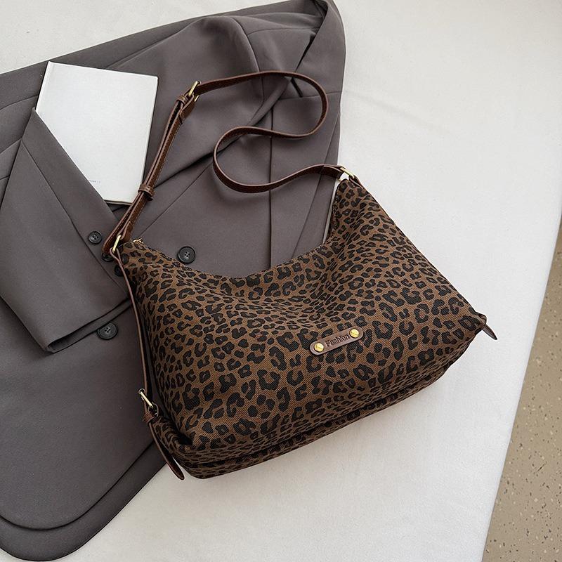 A Casual and Elegant Large-capacity Tote Bag, A Simple Single-shoulder Bag for Women's Commuting