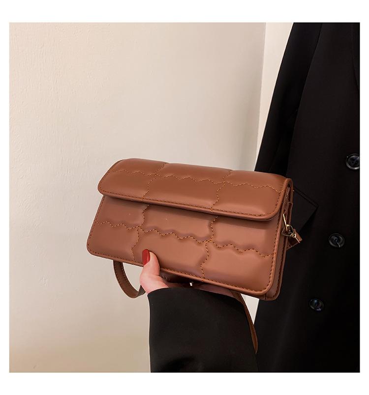 

Bag women s bag 2024 new niche design retro spring popular versatile messenger bag women s bag small square bag темно-коричневого кольору