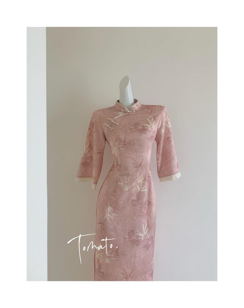 2025 New Pink Jacquard Satin Cheongsam with Large Sleeves - Young Autumn Style