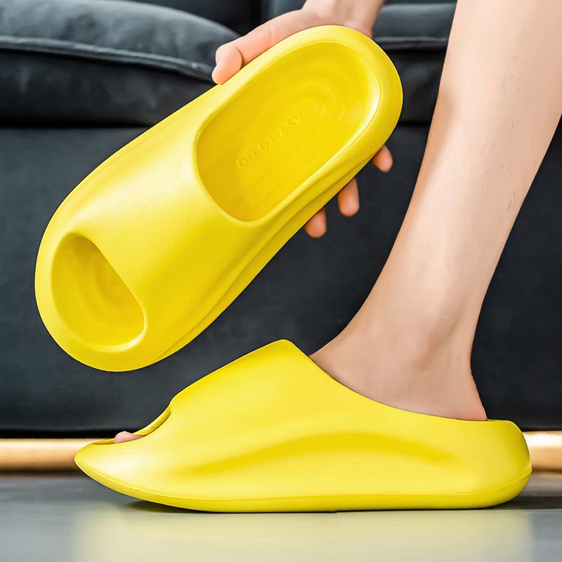 Summer fashion Korean version trend thick bottom stepping on shit sandals couple style home indoor non-slip bath one-word slippers