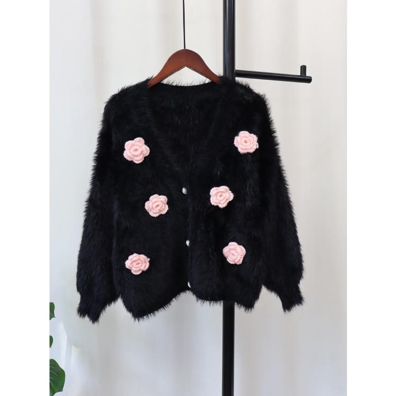 

2025 осень и зима новый корейский фасон свободный свитер-жакет с трехмерными цветами из искусственного норкового флиса женский мягкий ворсистый вязаный кардиган тренд one size fits all чёрный