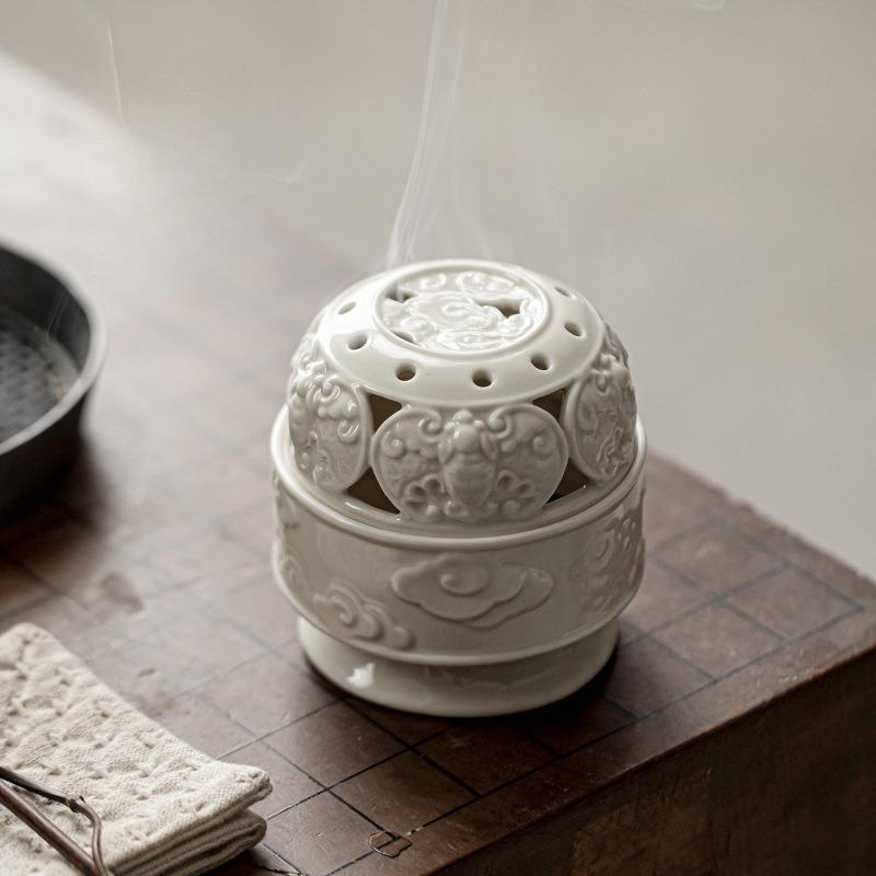 

Retro Grass Wood Ash Incense Holder Vintage Relief Five Blessings Mist Smoking Steamers Smell Distributor Chinese Cha Collection білий