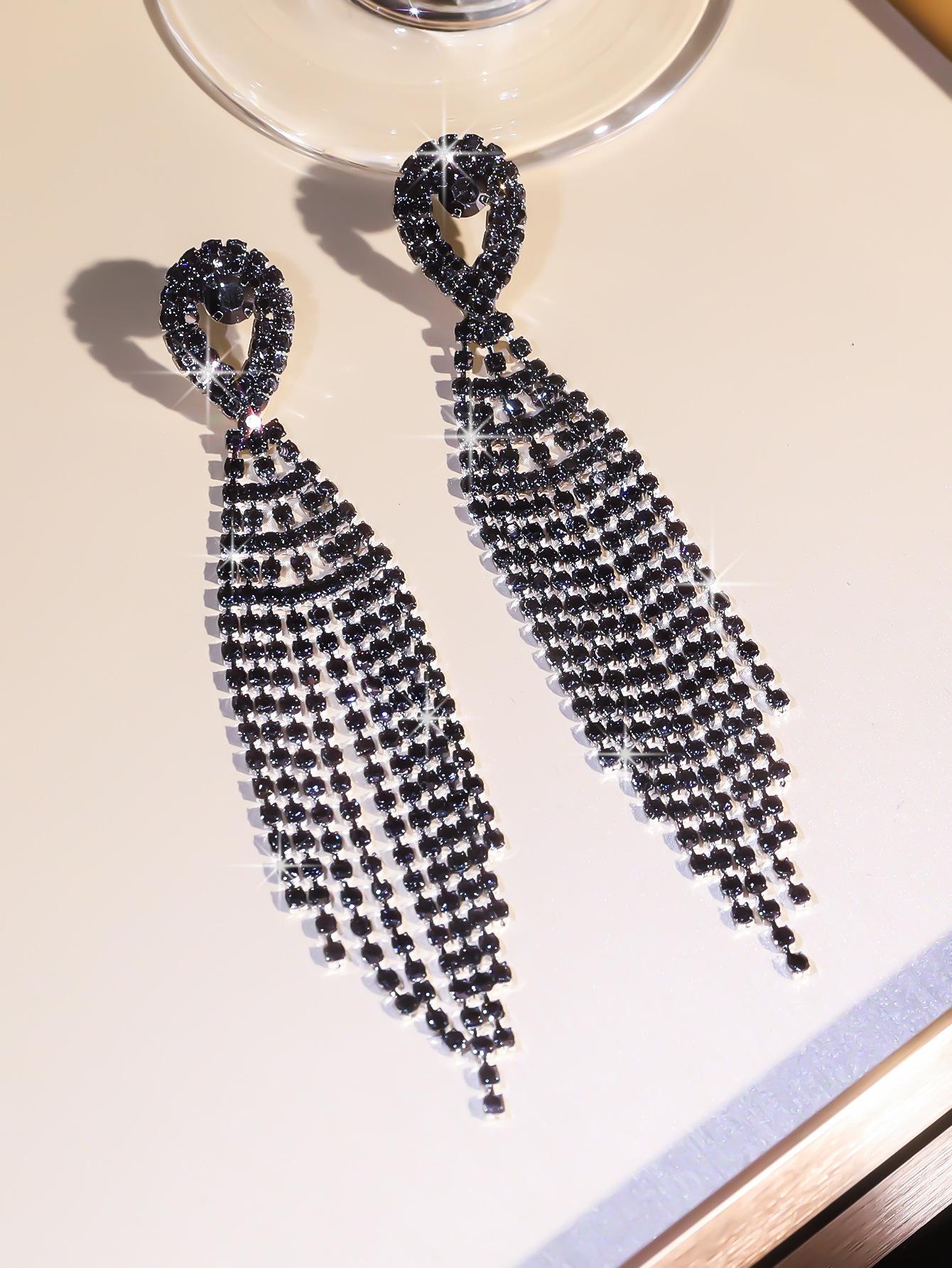 

Fashion geometric hollow long fringed earrings women s pierless earclips rhinestone stud earrings