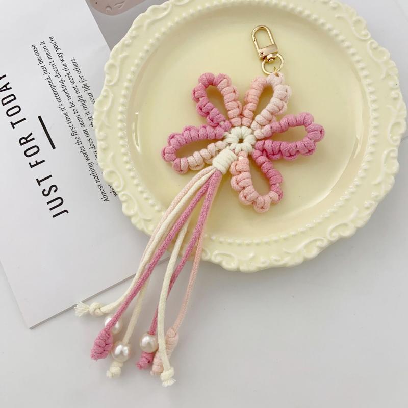 Pastoral Style Creative Colorful Hand-Woven Flower Tassels Keychain Creative Backpack Decoration Good Gift For Women Girls