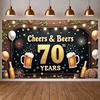 Bannière Anniversaire 70 ans Paillettes Dorées Design Chope à Bière Cheers & Beers Affichage Décoration Feu d'Artifice Arrière-plan pour Célébration d'Anniversaire
