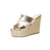Hasse die himmelhohen und coolen Hausschuhe Damen neu Sommer 2025 Oberbekleidung Leder Gold und Silber wasserdichte Plateau-Plateau-Plateau-Plateau fas