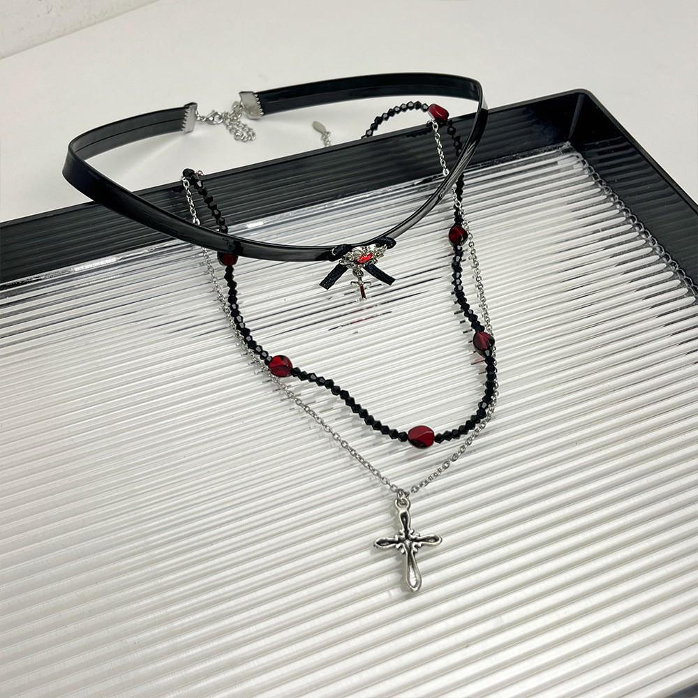 Choker din piele Gothic Cross: Colier claviculă dulce și cool pentru ea