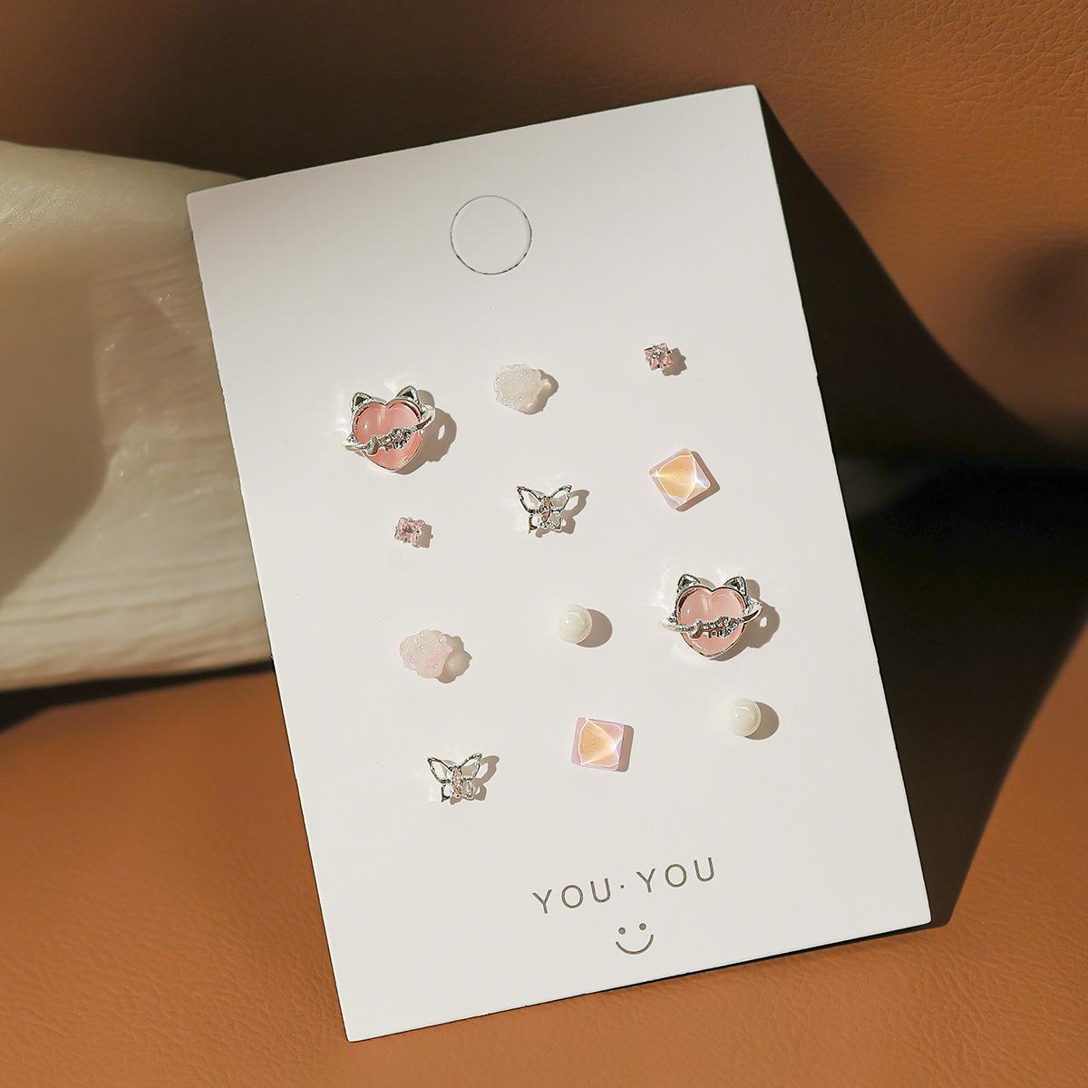 

Комплект из серебряных серег-игл Sweet Bow Geometric Love: Шикарные и универсальные серьги для женщин