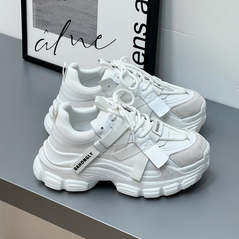 European fried street dad shoes women's 2025 autumn and winter thick soles increase height, show long legs, versatile sports and leisure shoes