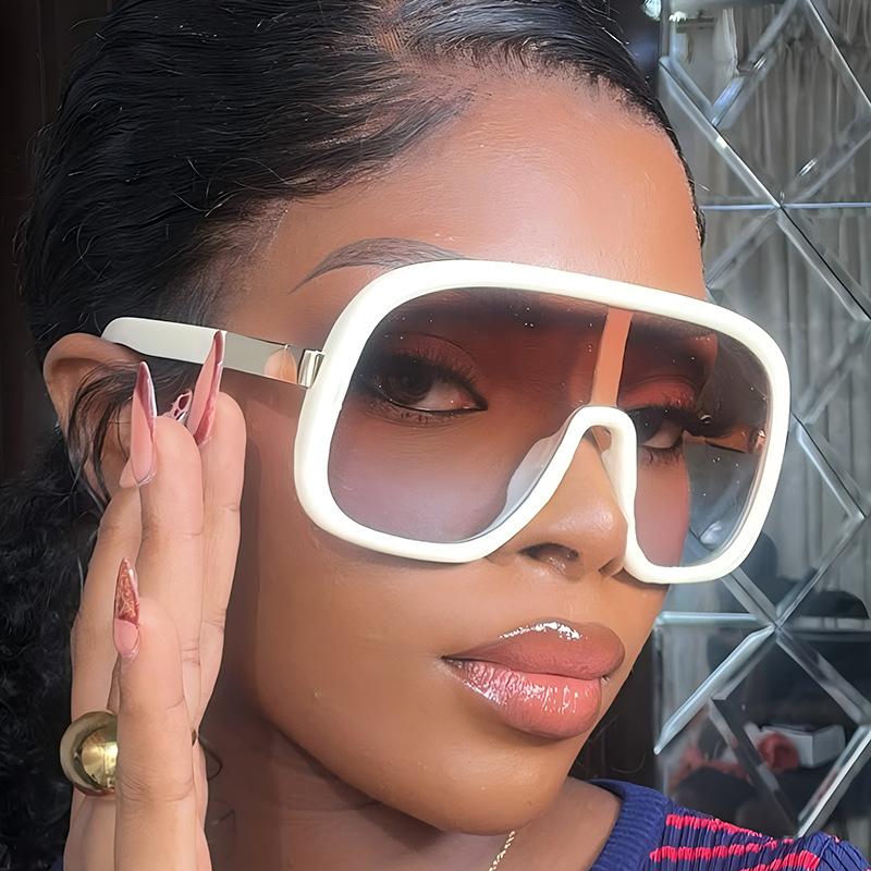 Fashion UV400 Sunglasses One-Piece Large Frame High-End Sun Protection for Women Trendy Personality