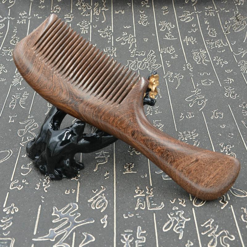 Black Gold Sandalwood Long Handle Wooden Comb - Large, Traditional Craftsmanship for Ladies.