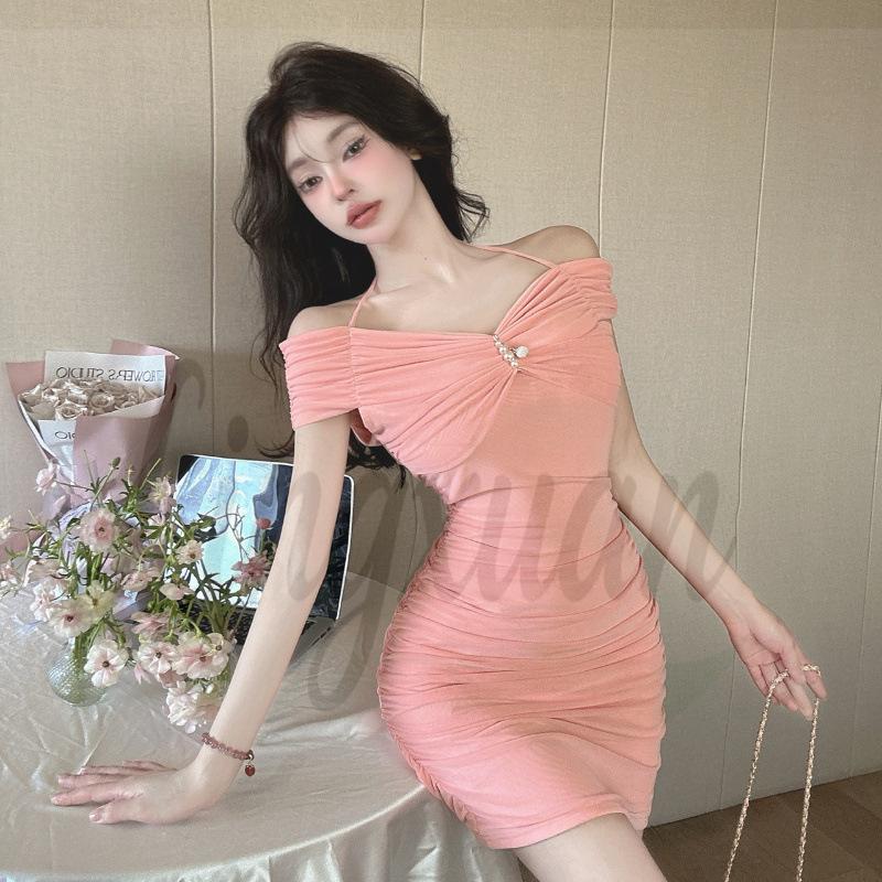 Sleek Mesh Pleated Bodycon Halter Dress Small розовый