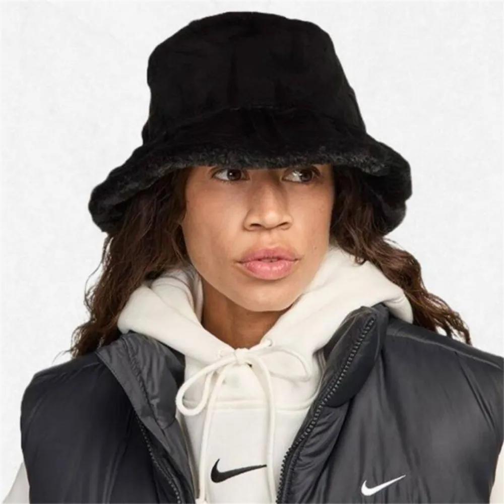 Apex Faux Fur Bucket Hat HF7194-010 2449090 95