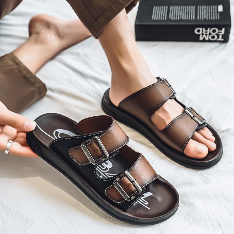 Men's Summer Slippers 2025 Breathable Outdoor Beach Sandals Non Slip Flip Flops New Flat Slippers High Quality Men's Shoes