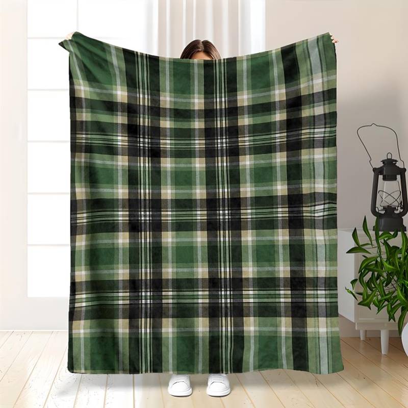 Classic Red & Green Tartan Plaid Throw Blanket - Timeless Scottish-Themed Soft Blanket for Rustic Cozy Home Decor