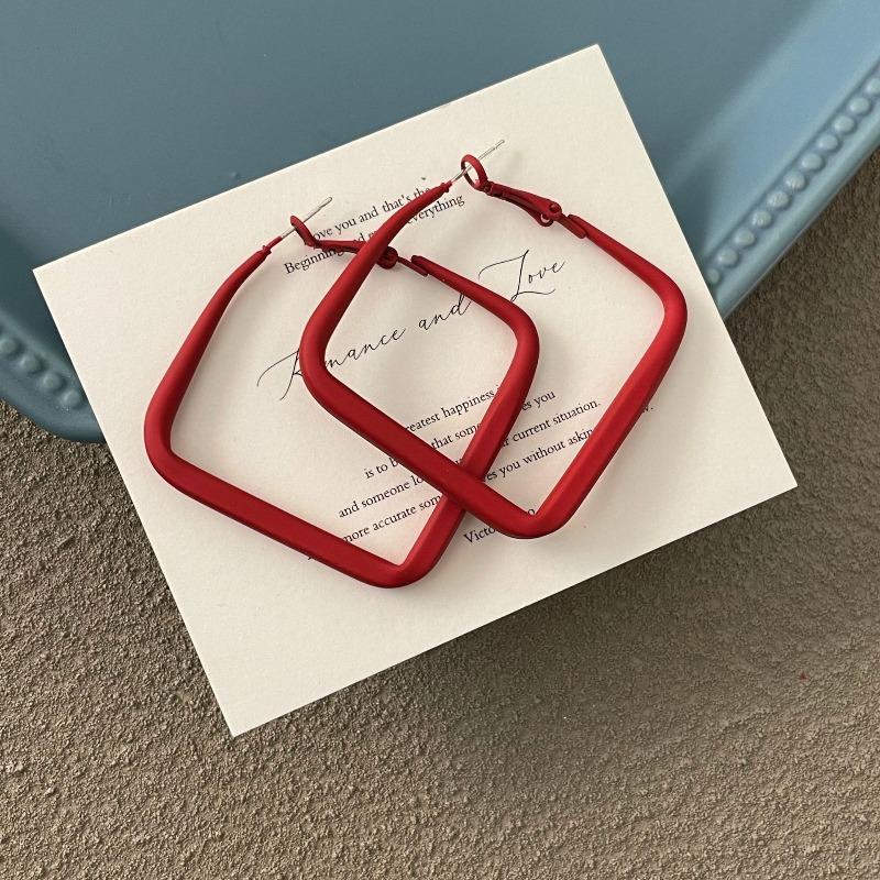 Square-shaped Earrings for Women in Summer, Bold Ear Accessories with Unique Design, Small-sized Large Ear Ring