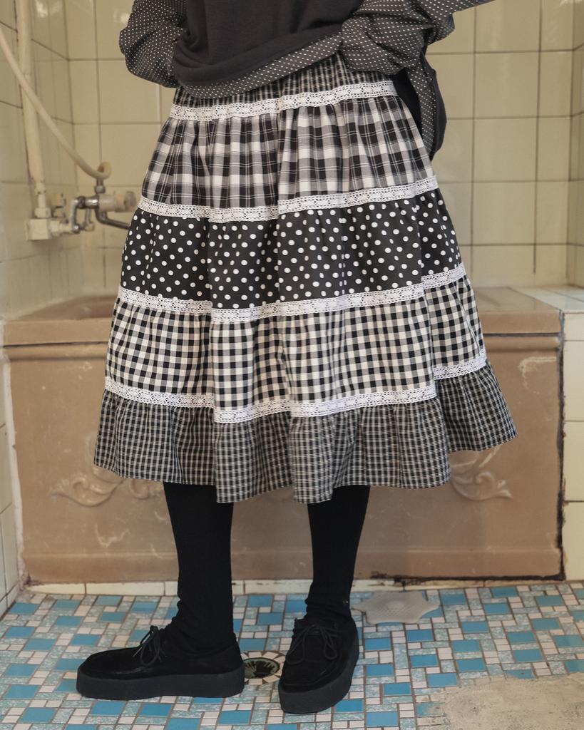 Phased Cottage Mix Pattern Skirt_Black