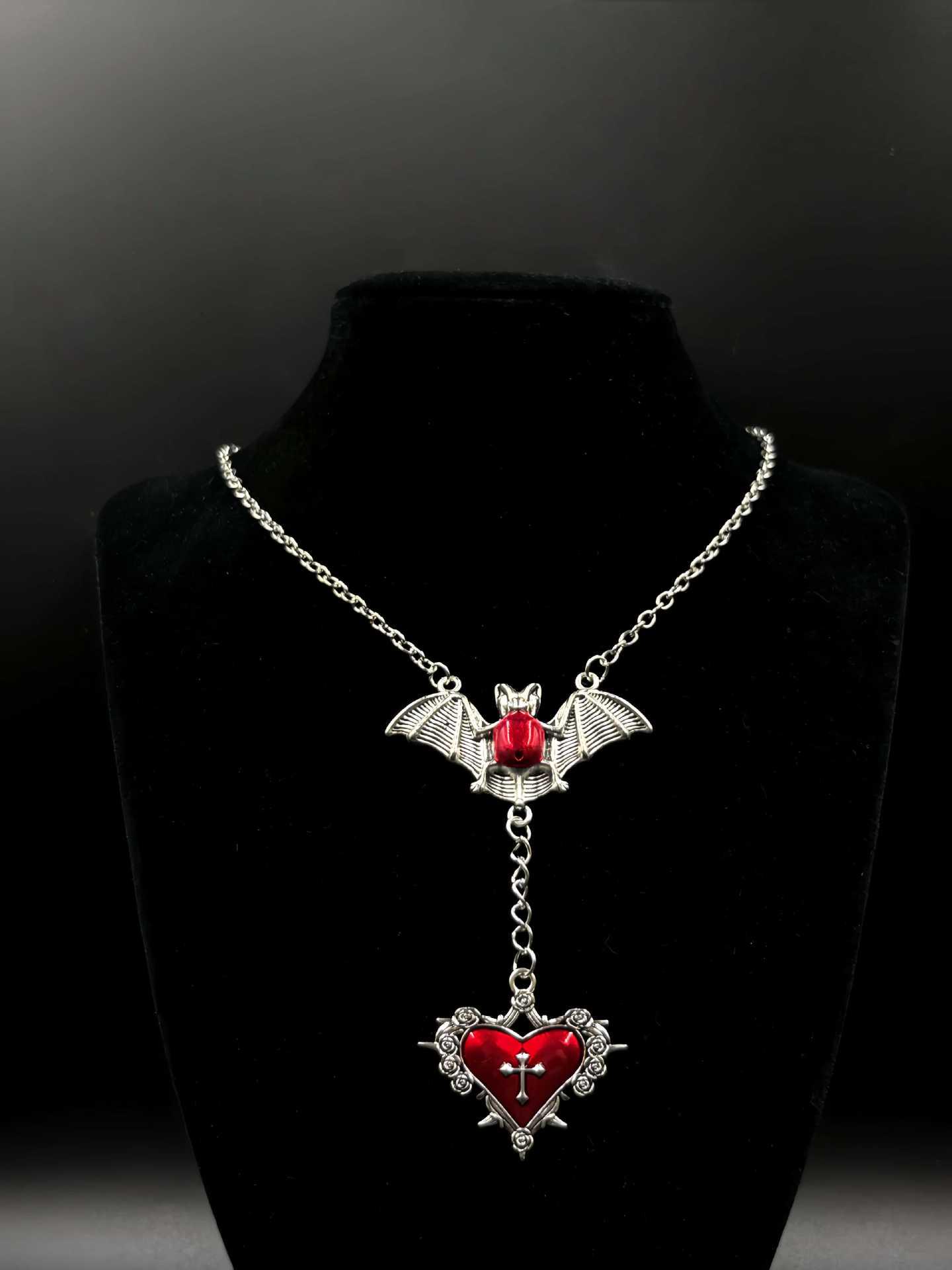 Европейский и Американский Готический Панк Летучая Мышь Сердце Кулон Ожерелье - Хэллоуин Уличная Мода для Стильных Девушек