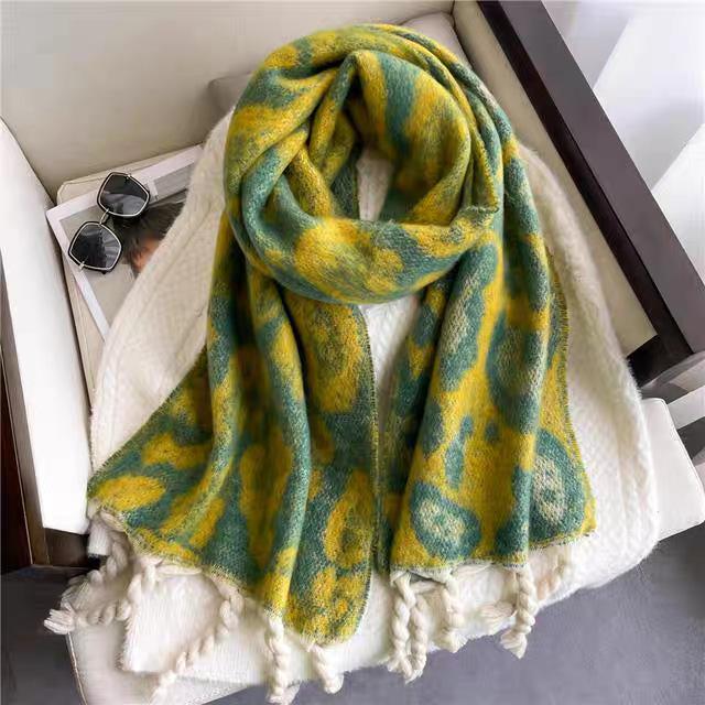 

Leopard print scarf women s autumn and winter classic thickened imitation cashmere printed fringed shawl versatile warm scarf 190cm*40cm300g темно-коричневого кольору