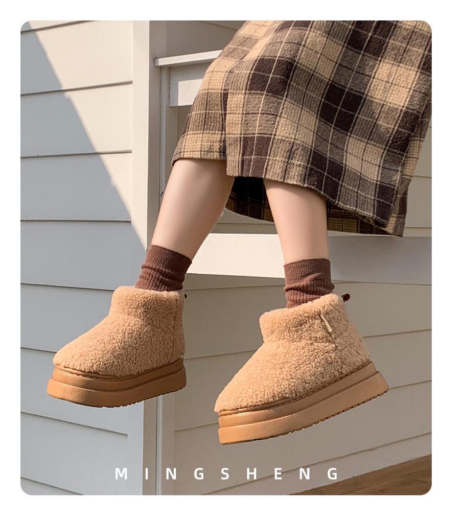 Women's Winter Short Boots - Comfortable Cotton Slippers with Fleece, Thick Soles, Warm and Versatile for Outdoor Wear.