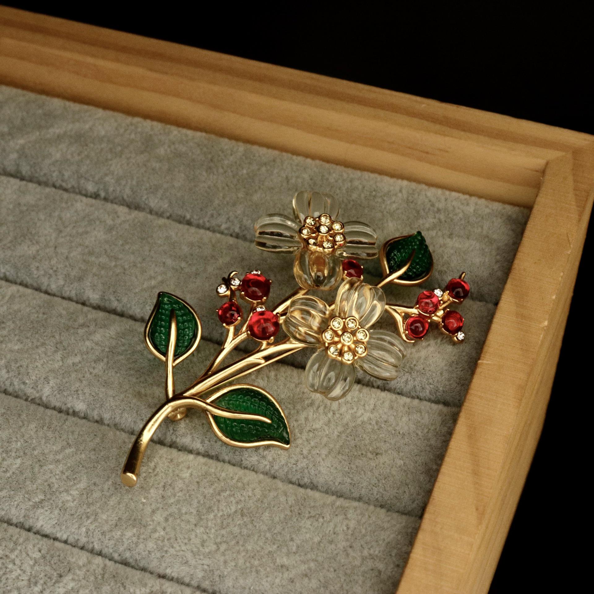 Elegant Colorful Floral Brooch - Versatile High-End Lapel Pin Accessory