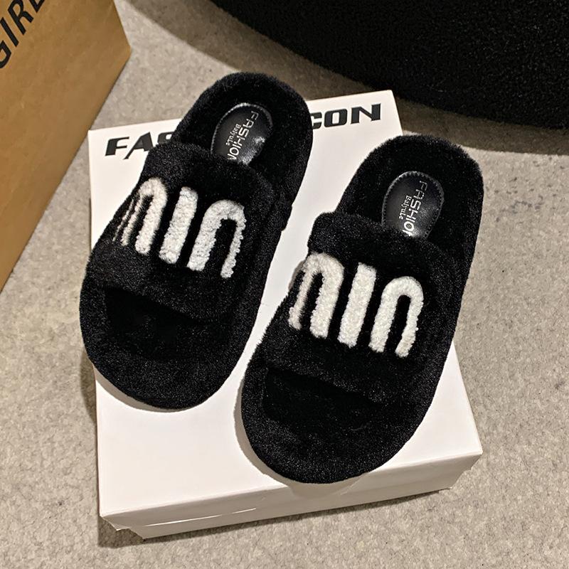 

Real hair Internet celebrity Mao Mao slippers women s autumn and winter outer wear platform 2025 new high-end fashion fluffy slippers 35 чёрный
