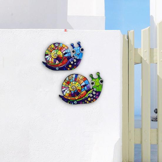 2Pcs Snail Wall Decals Self Adhesive Wall Stickers Waterproof Scratch-Resistant PVC Stickers for Patio Porch Fence Easy Peel And Stick DIY Wall Decor