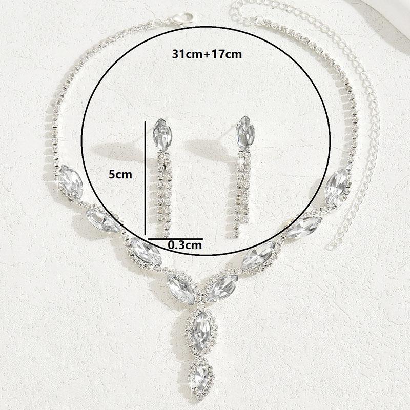 Ladies Light Luxury Shines Oblong Crystal Necklace & Ear Drop Jewelry Set
