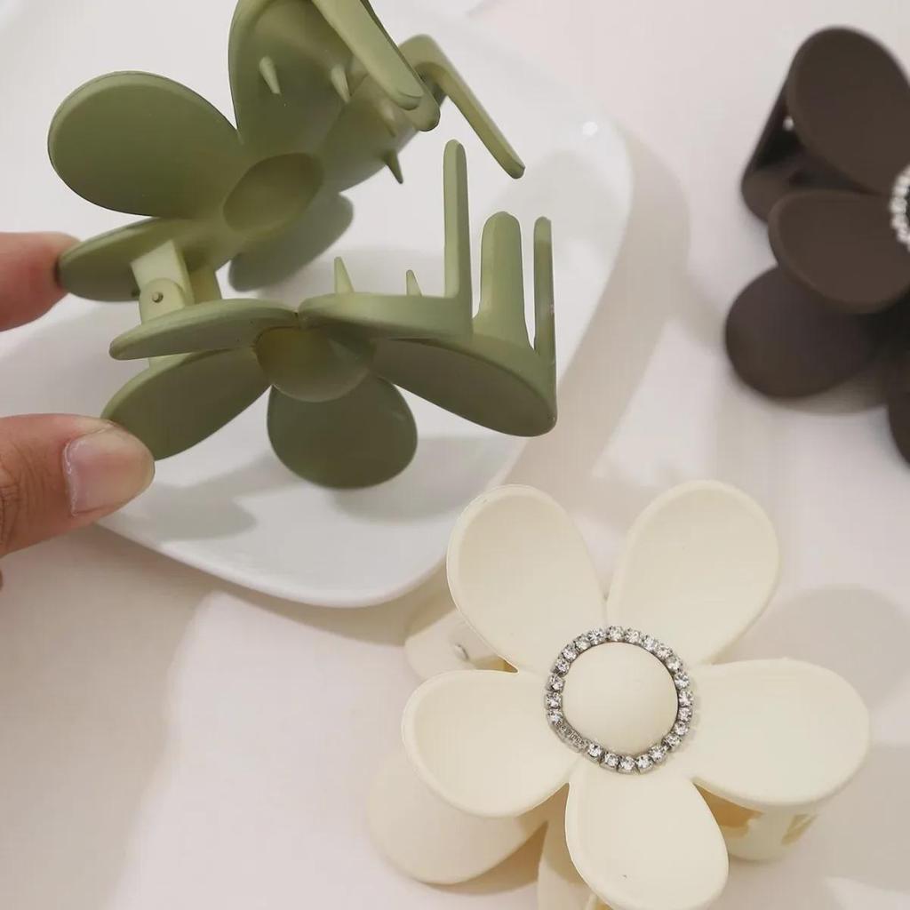 Hot-Selling European & American Hair Accessories: Shark Clip, Frosted Diamond Flower Hairpin