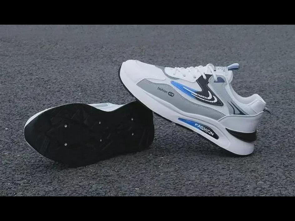 Atmungsaktive weiße Mesh-Sportschuhe mit dicken Sohlen