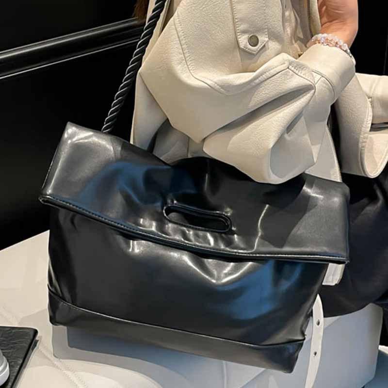 Premium Bag Women's 2025 New Fashion Popular Shoulder Bag Large Capacity Commuter Messenger Tote Bag