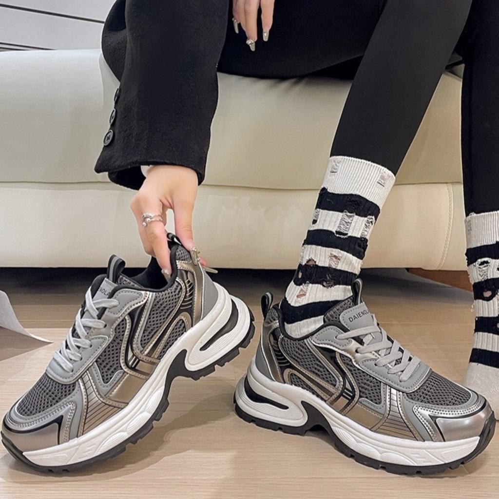Women's Fashion Sneakers New Casual Running Sneakers Design Luxury Women's Shoes Breathable Tennis Shoes Platform Shoes